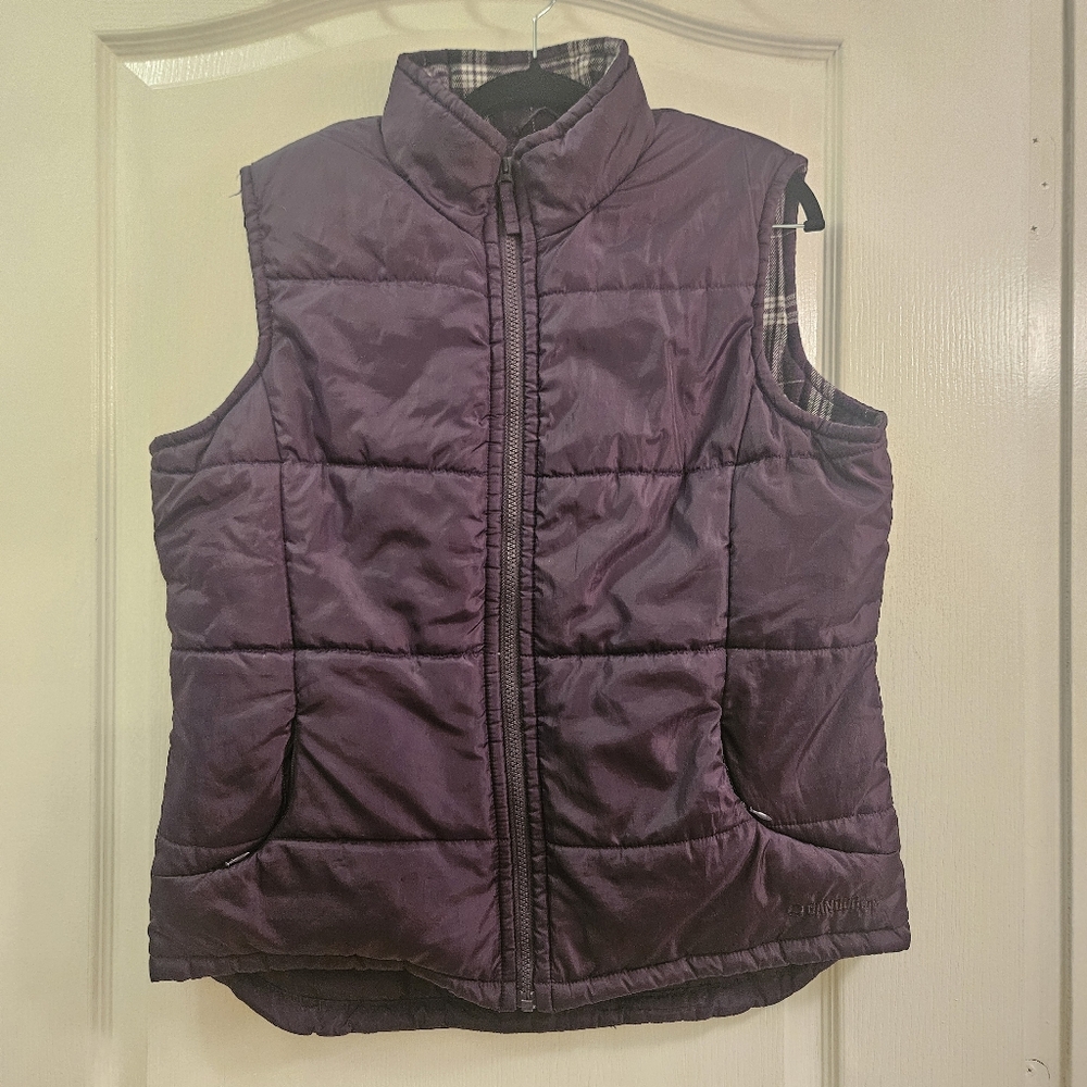 GANDER MNT mountain women's L Large purple puffer zip up vest